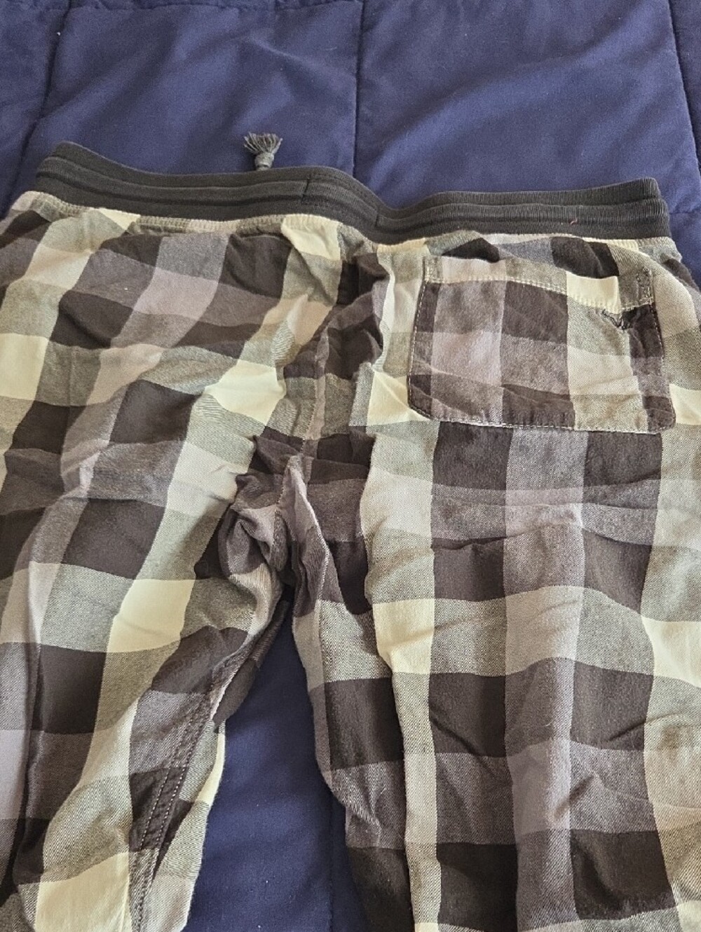 American Eagle Outfitters Black & Gray Plaid Jogger Pants - Picture 3 of 6
